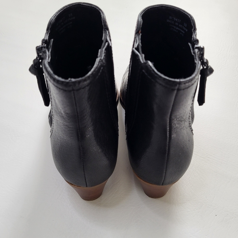 Cole Haan Hadlyn women's black leather zippered almond toe ankle booties size 9 - Picture 6 of 11